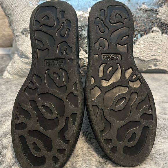 Woman’s ALEXANDER MCQUEEN Chelsea Boots - Picture 3 of 6